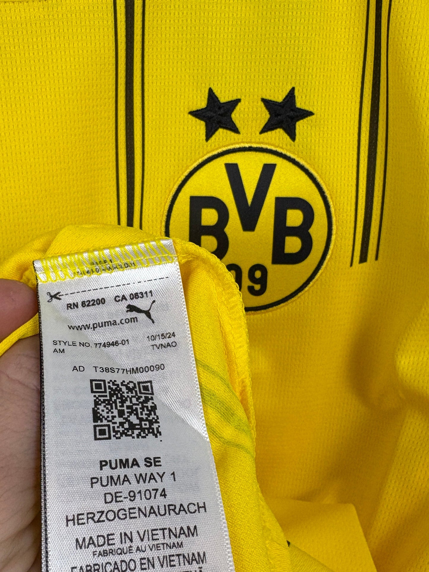 Dortmund 2024/25 Home Puma Football Shirt L Guirassy 9