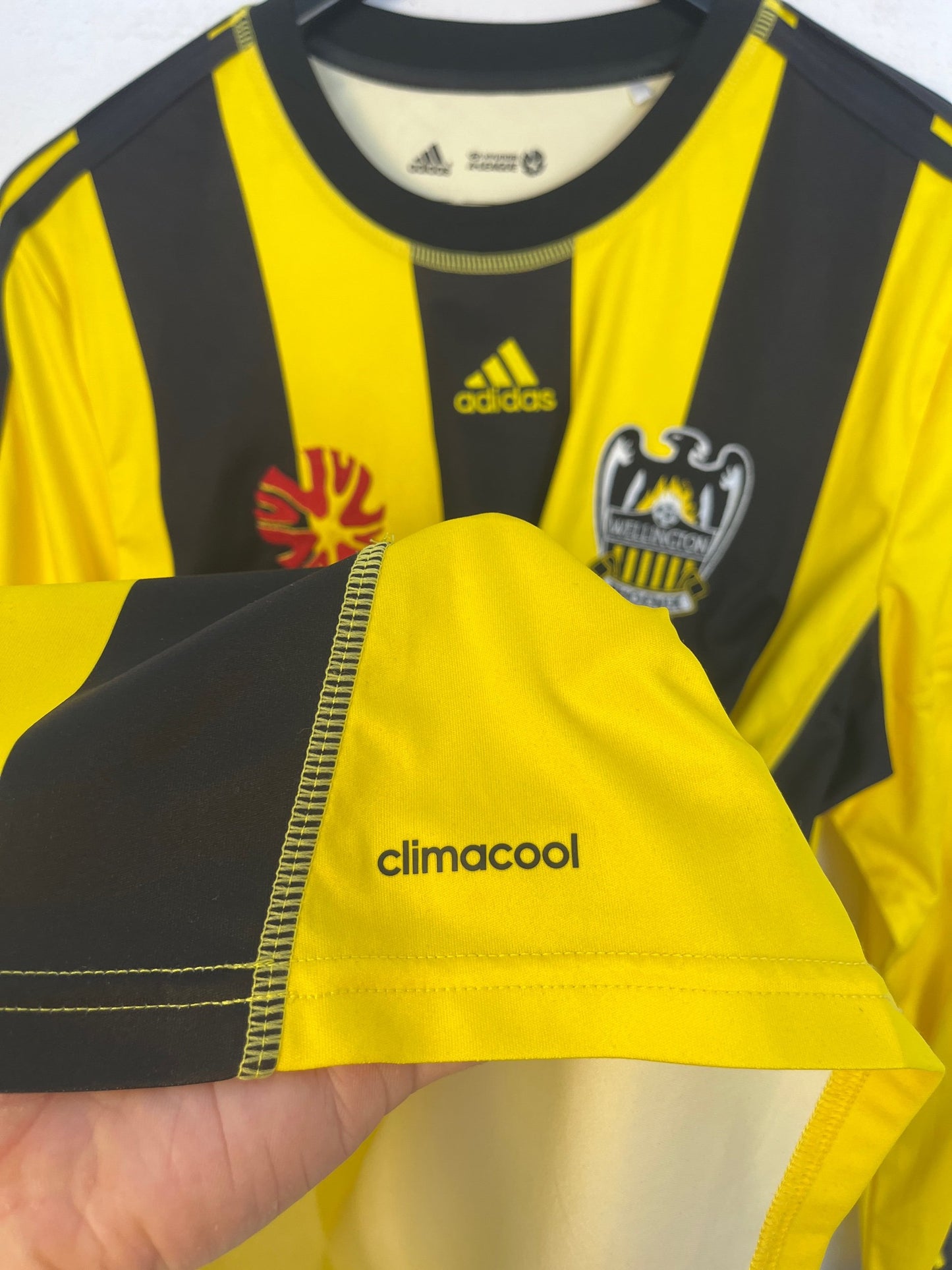 Wellington Phoenix 2013 Home MEDIUM (Long Sleeve)