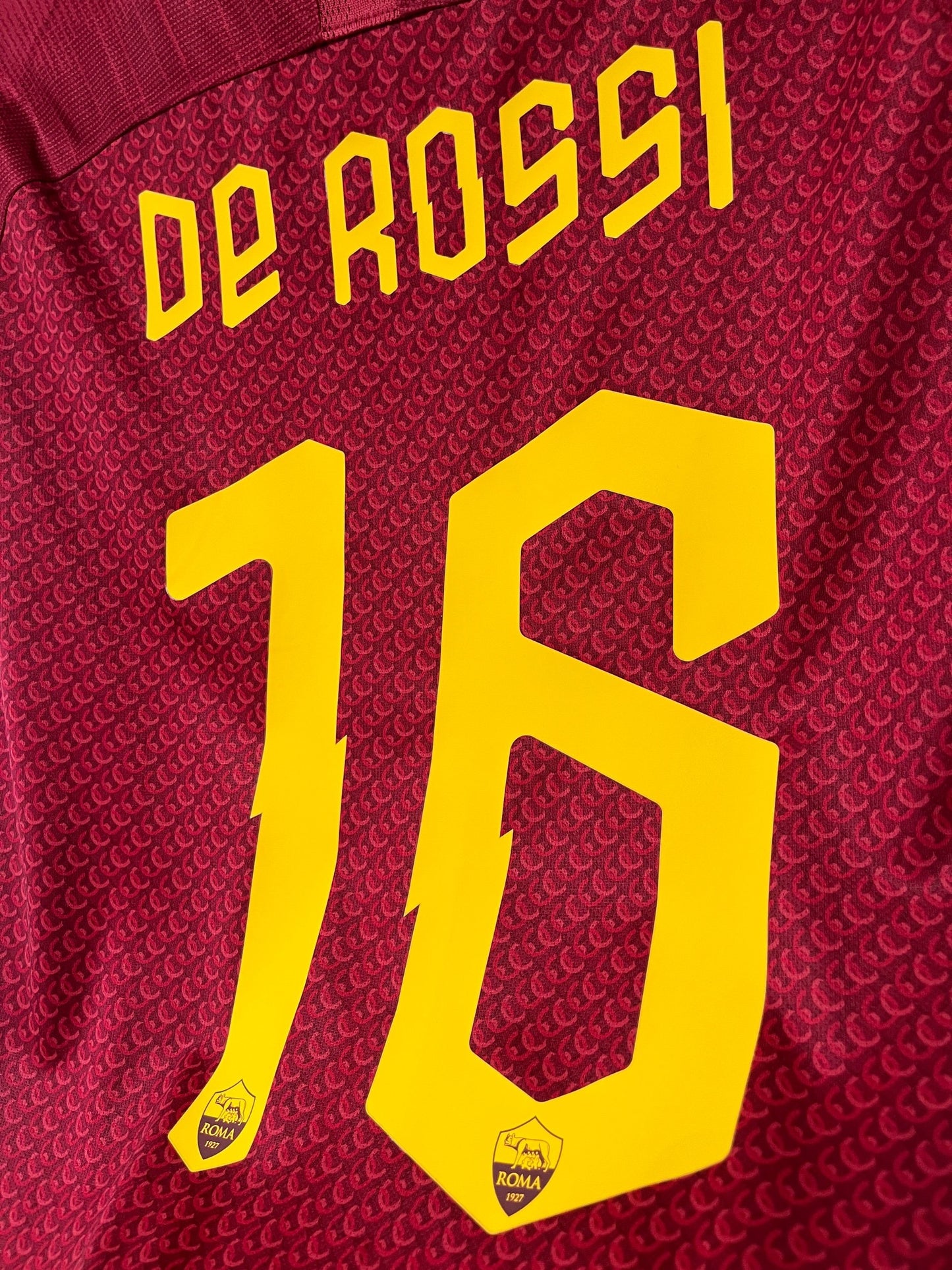 As Roma 2018/19 Home Large De Rossi 16