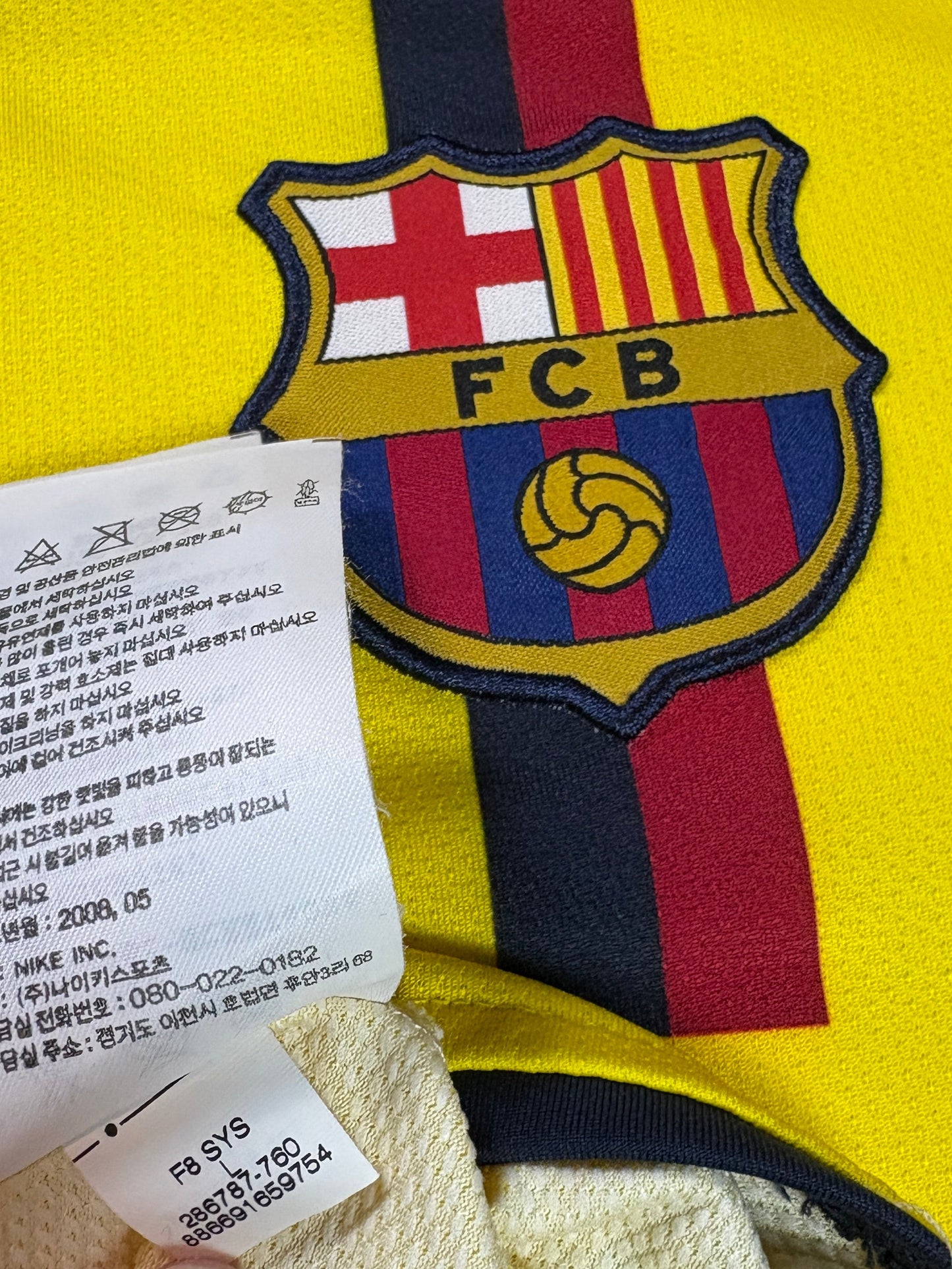 Barcelona 2008/10 Away Nike Football Shirt Large
