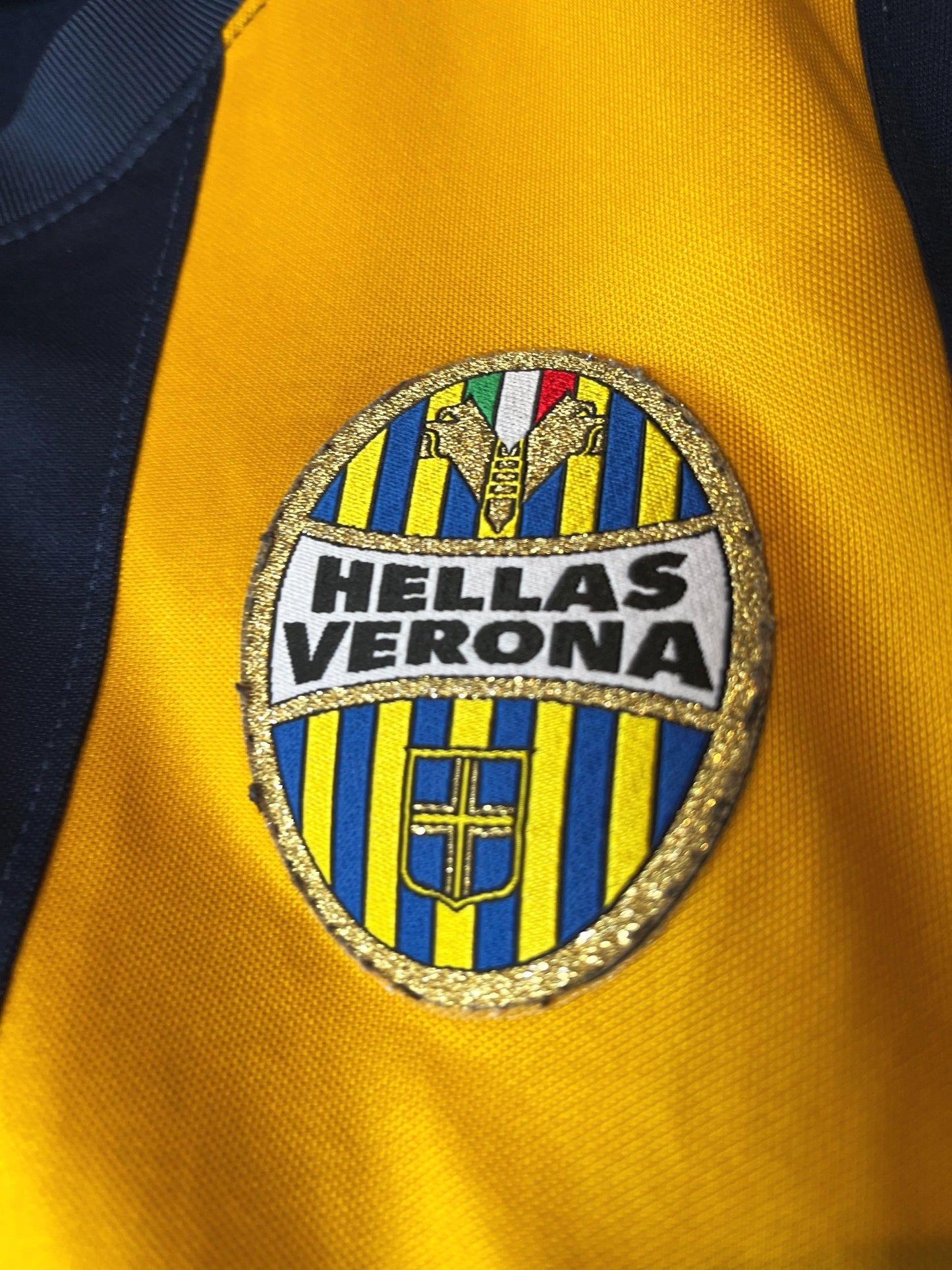 Hella Verona 2013/14 Home Small Toni 9