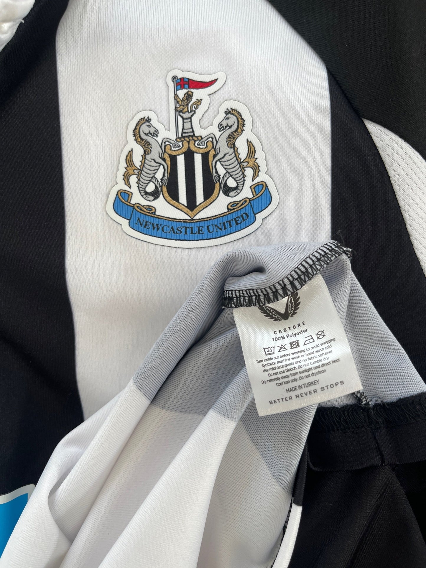 Newcastle United 2021/22 Home Small