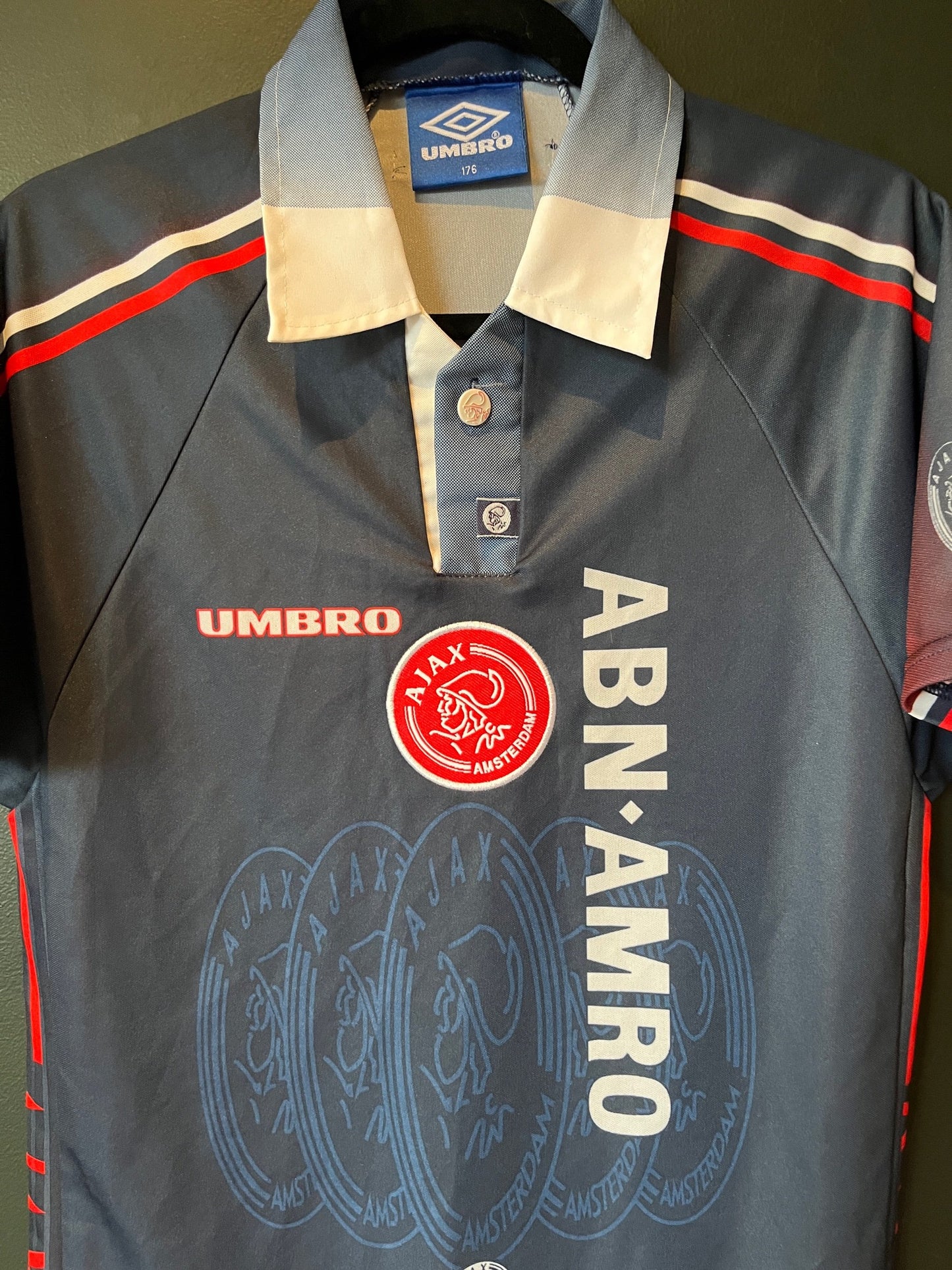 Ajax 1997/98 Away Small