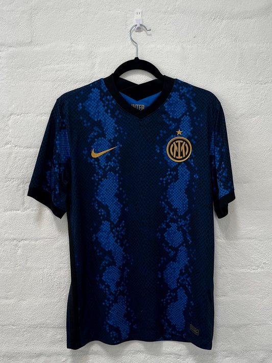 Inter Milan 2021/22 Home M Barella 23