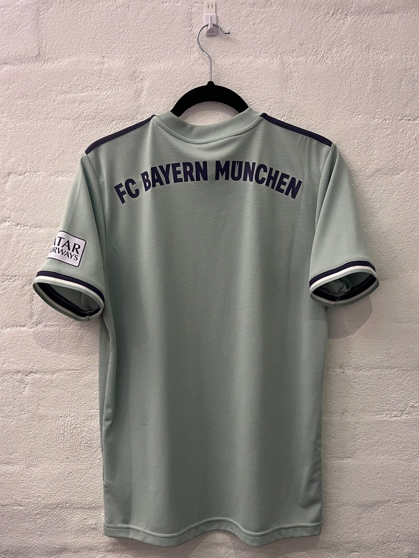 Bayern Munich 2018/19 Away Medium