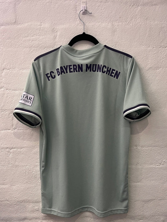 Bayern Munich 2018/19 Away Medium
