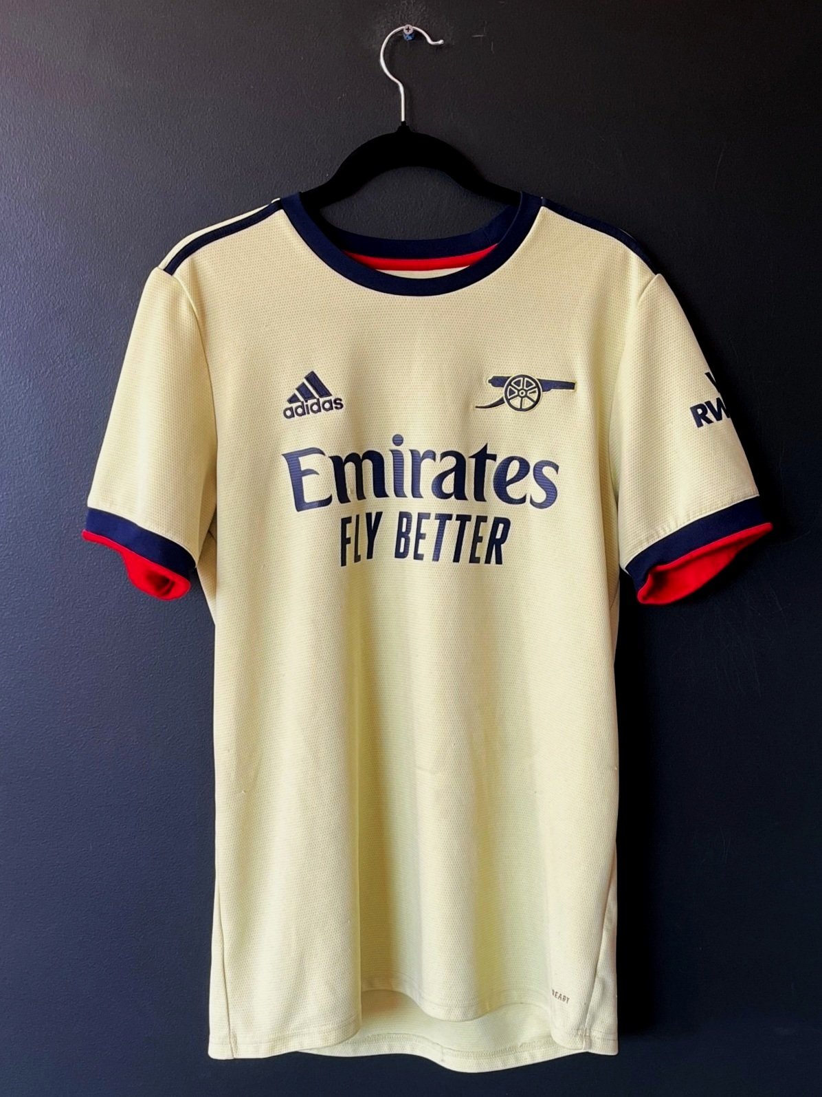 Arsenal 2021/22 Away Large Odegaard 8