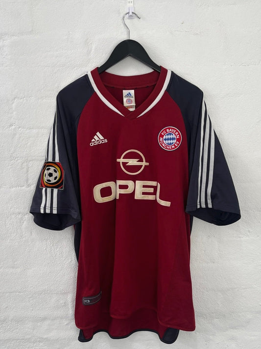 Bayern Munich 2001/02 Home Extra Large Hargraves 23