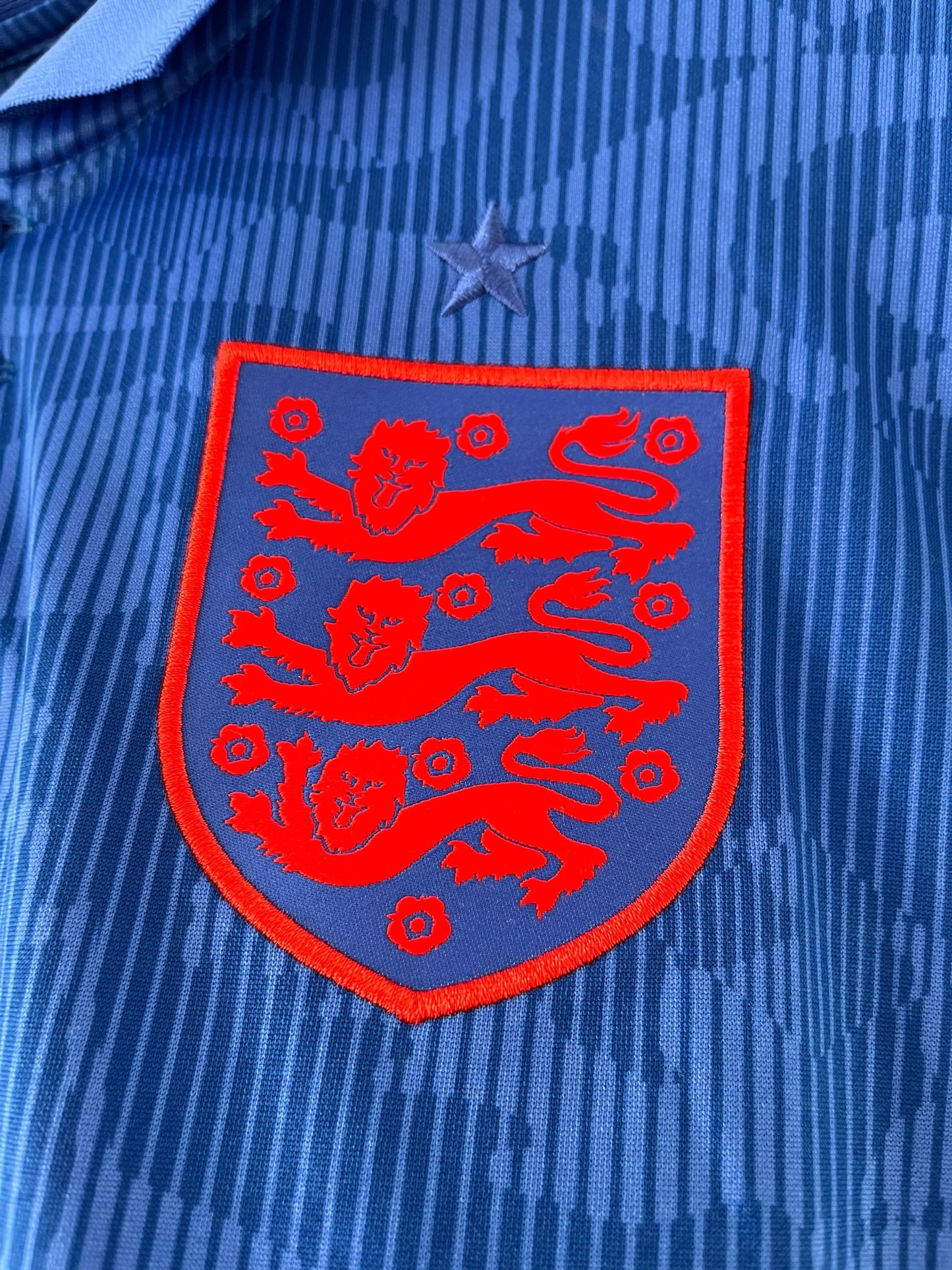 England 2020/22 Away Small