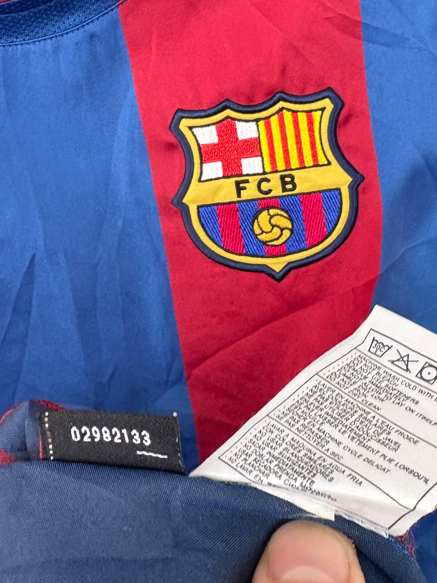 Barcelona 2004/05 Home Nike Football Shirt Large