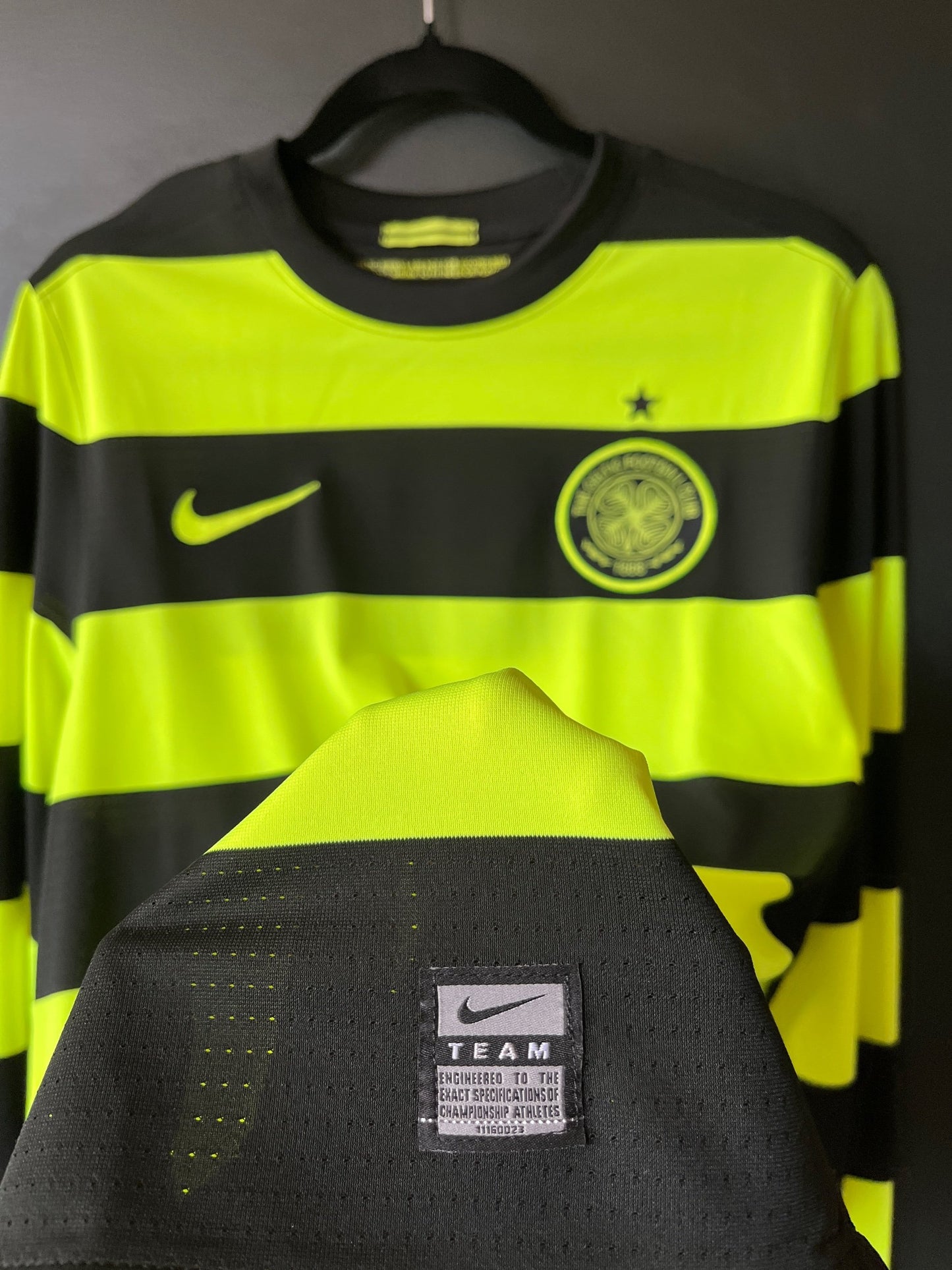 Celtic 2009/10 Away Medium (Long Sleeve)