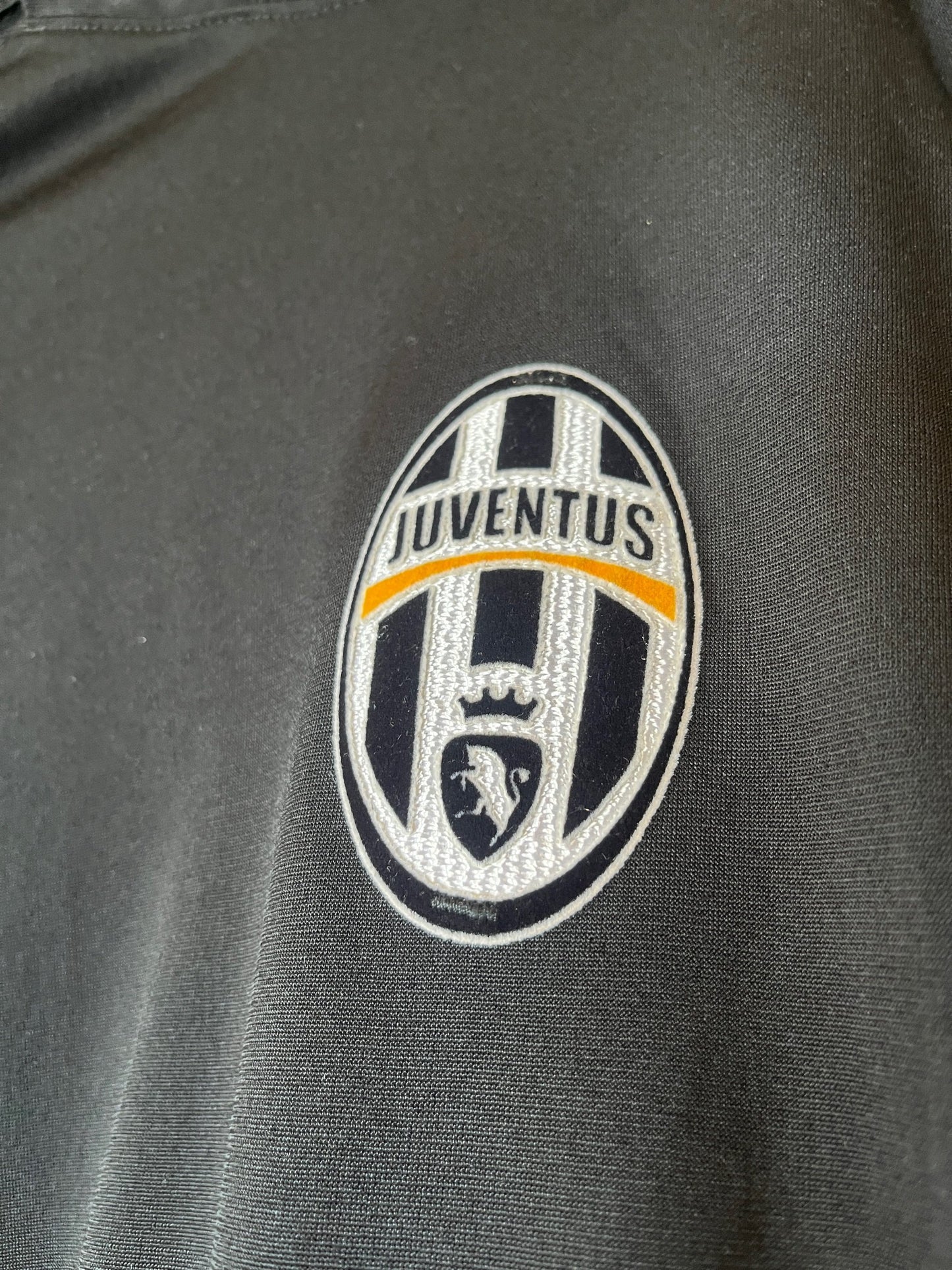 Juventus Tracksuit 2010's Large