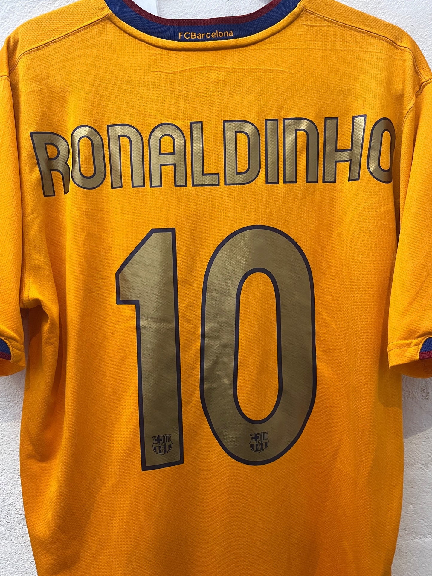 Barcelona 2006/07 Away Large Ronaldinho 19