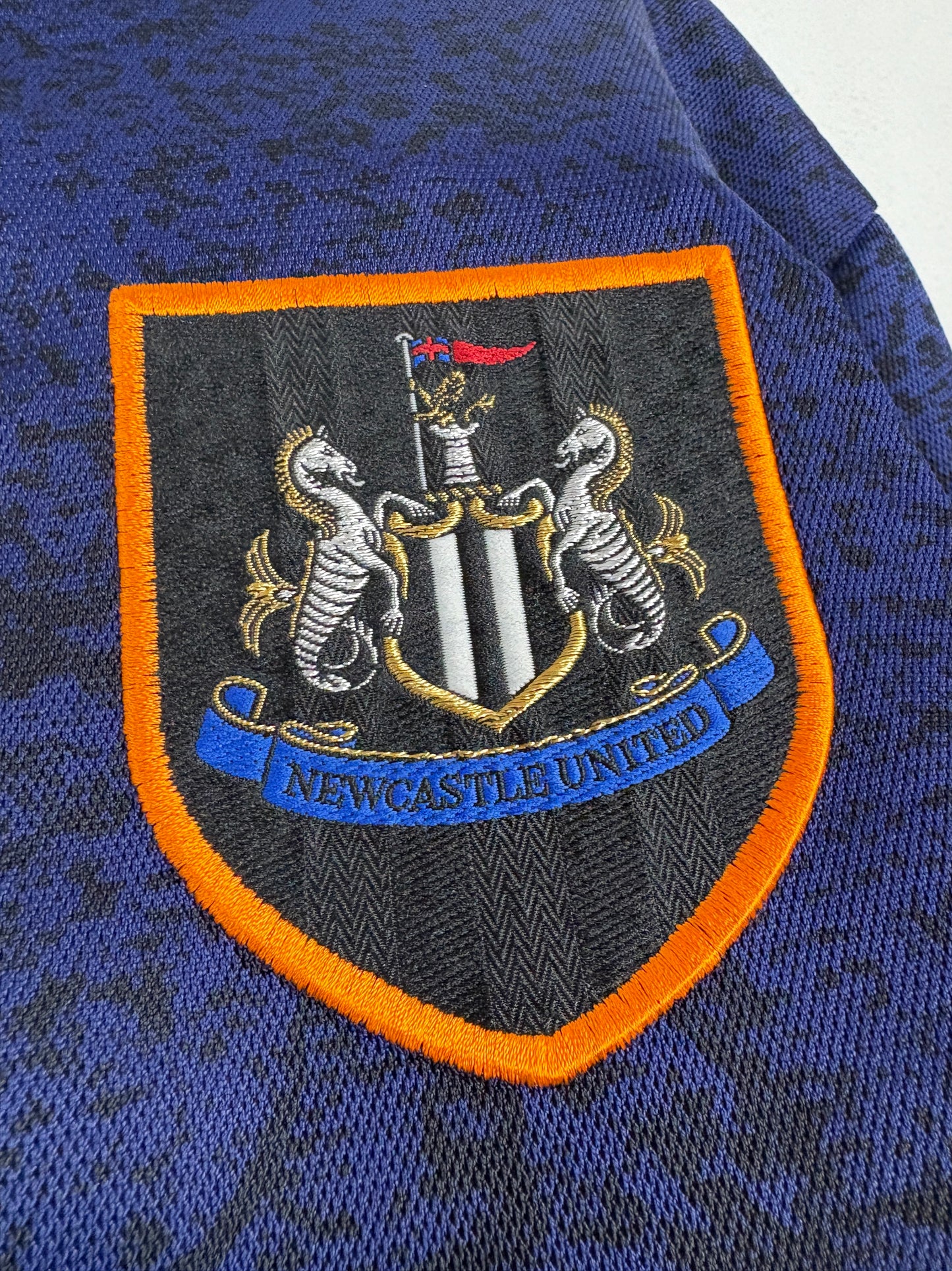 Newcastle United 1997/98 Away L Shearer 9