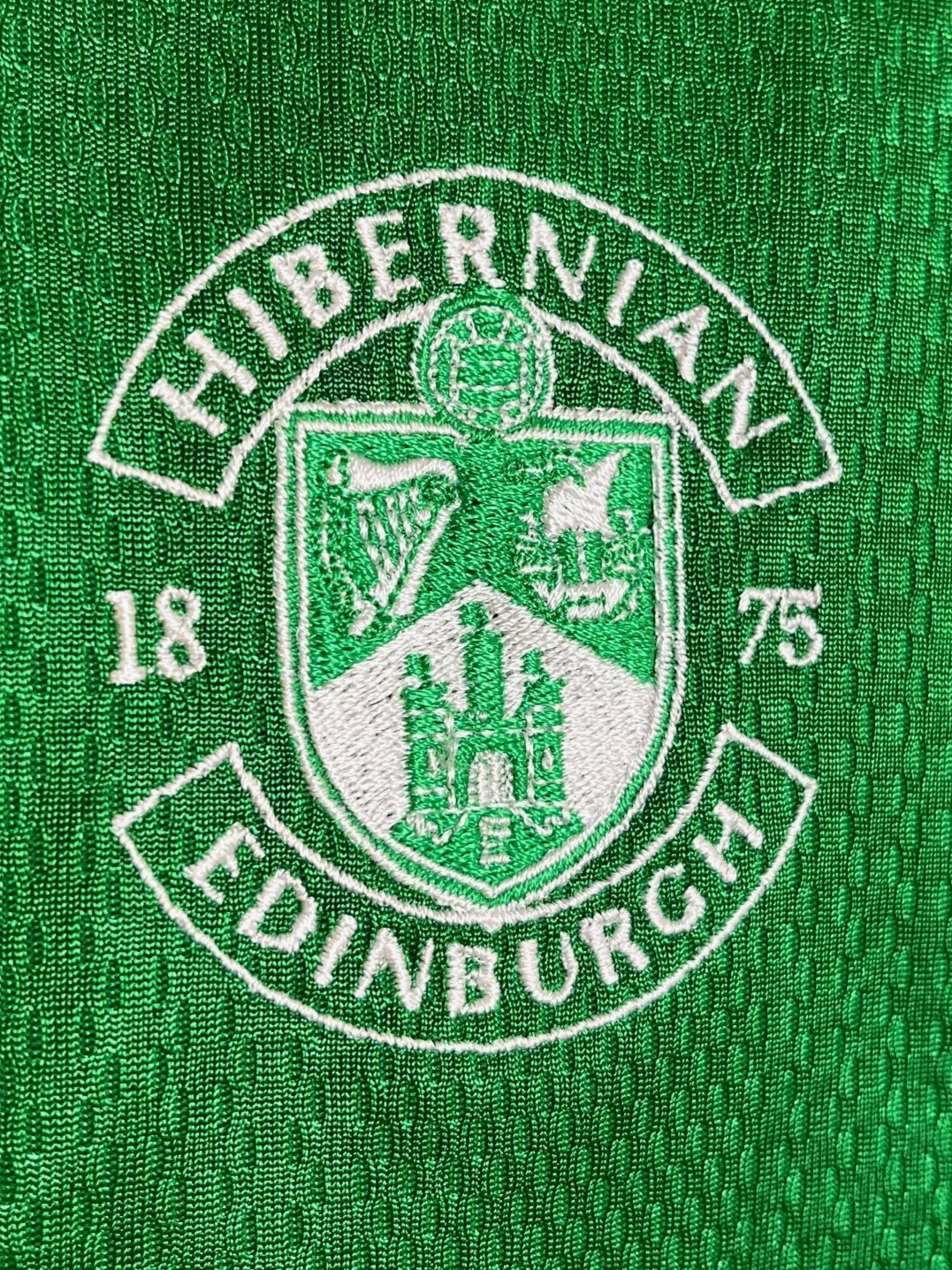 Hibernian 2001/02 Home Small Seabrook 8