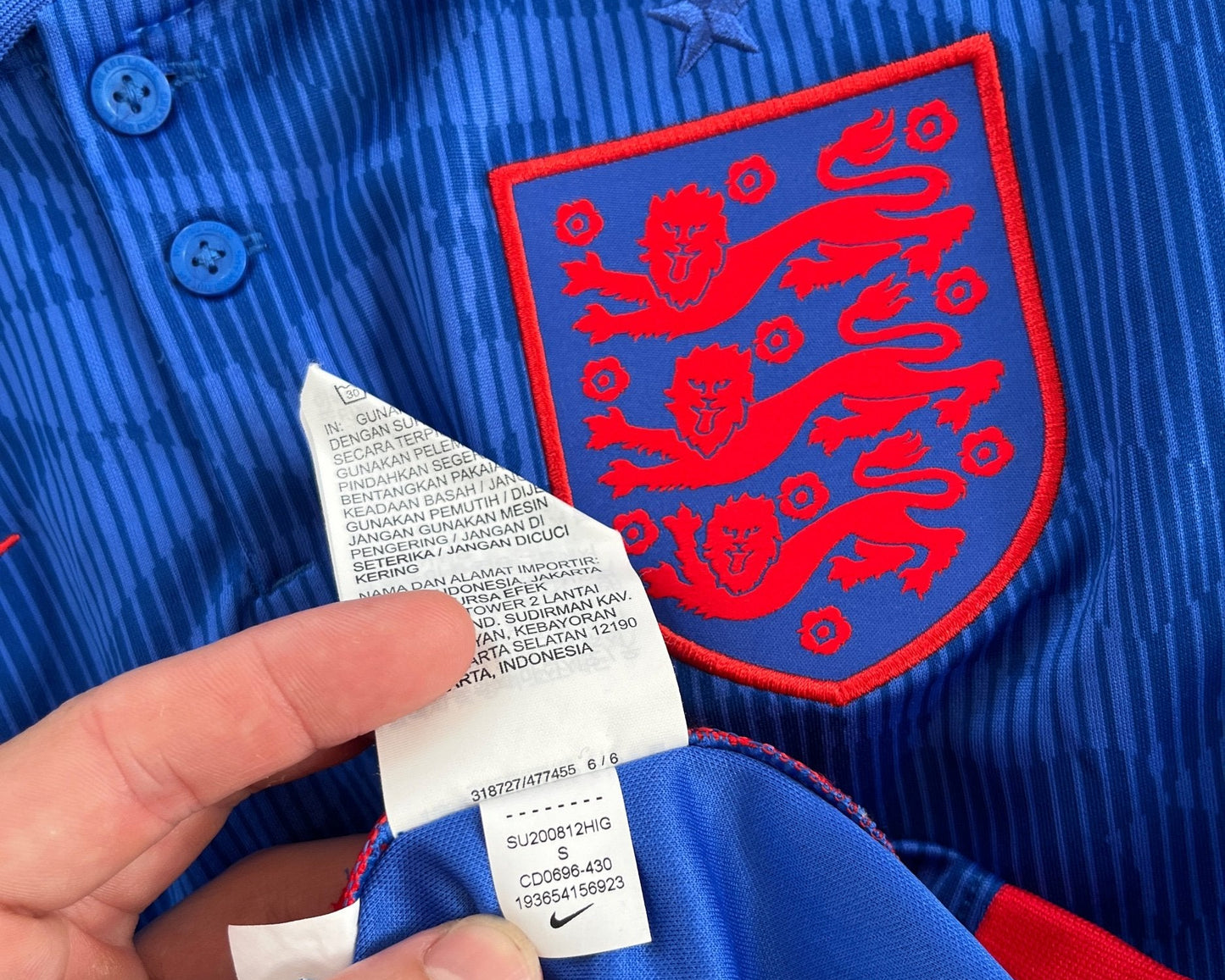 England 2020/22 Away Small