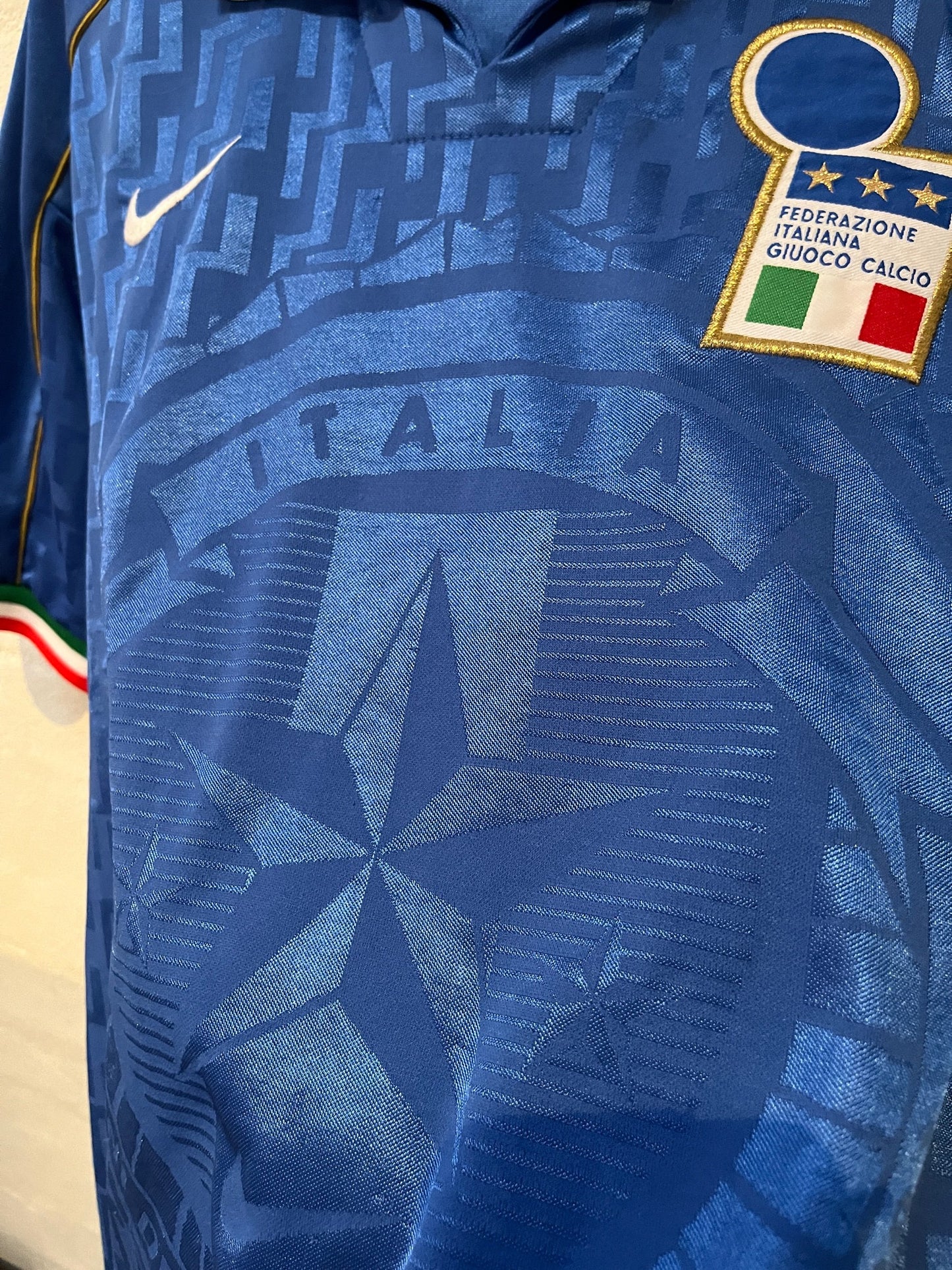 Italy 1995 Home Medium