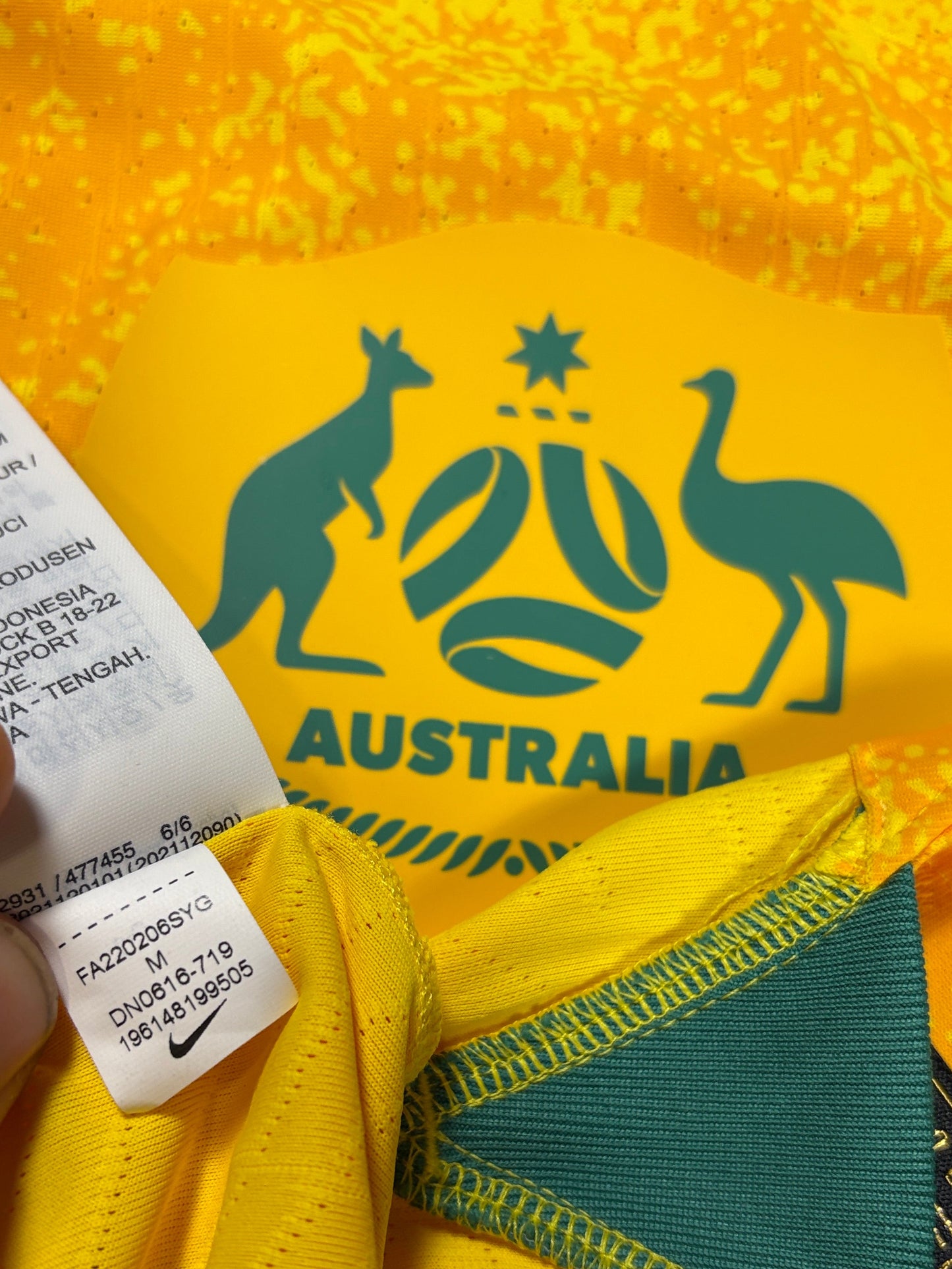 Australia 2022 Home Nike Football Shirt Medium