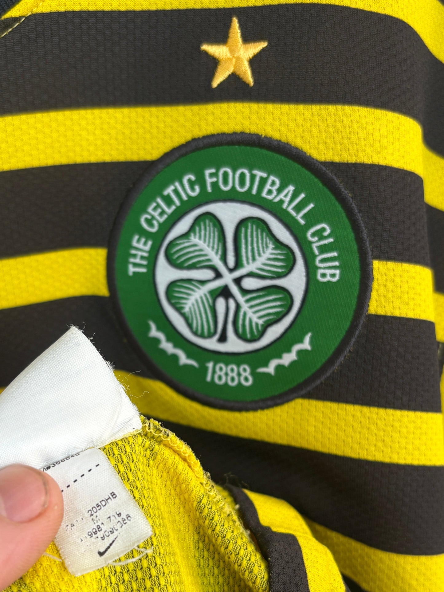 Celtic 2011/12 Away Medium Ljungberg 7
