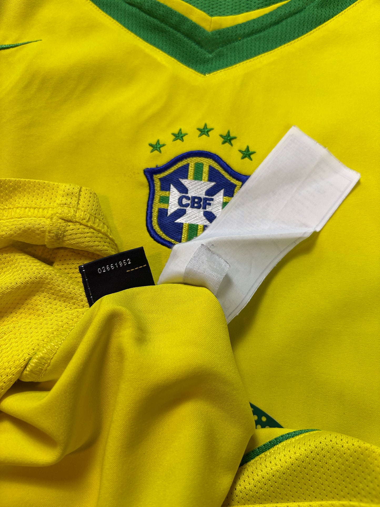 Brazil 2004 Home Nike Football Shirt Large Ronaldo 9