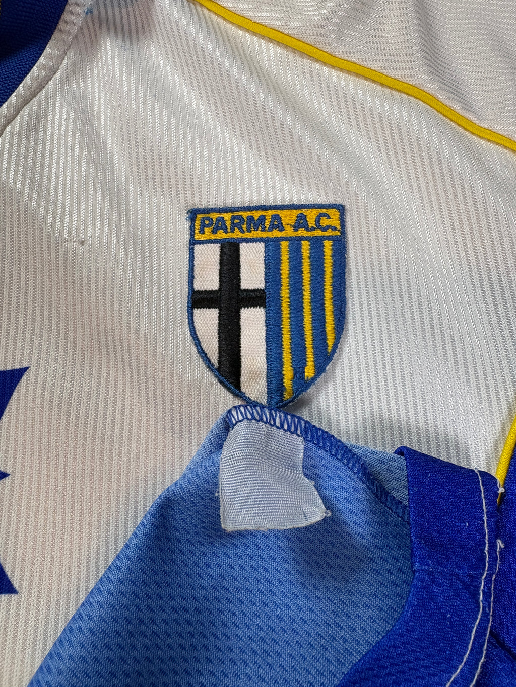 Parma 1997/98 Home Puma Football Shirt Small