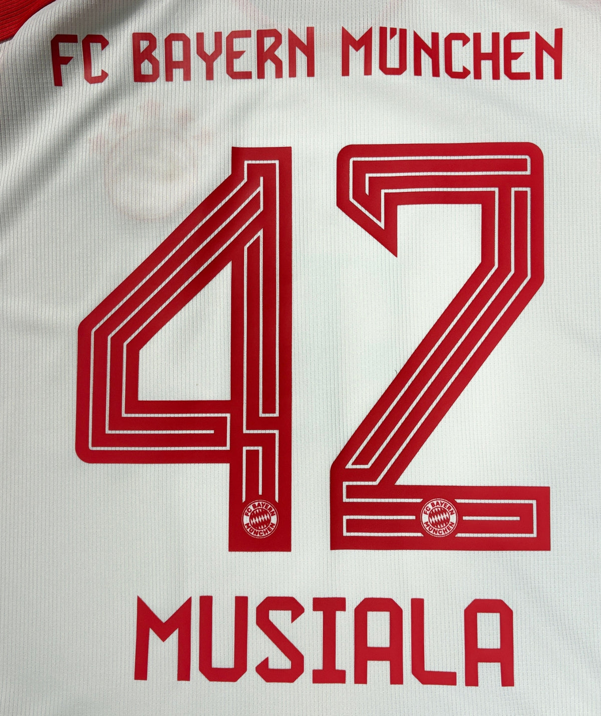 Bayern Munich 2023/24 Home Adidas Football Shirt Large Musiala 42