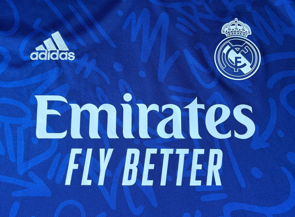 Real Madrid 2021/22 Away Adidas Football Shirt Extra Large Valverde 15