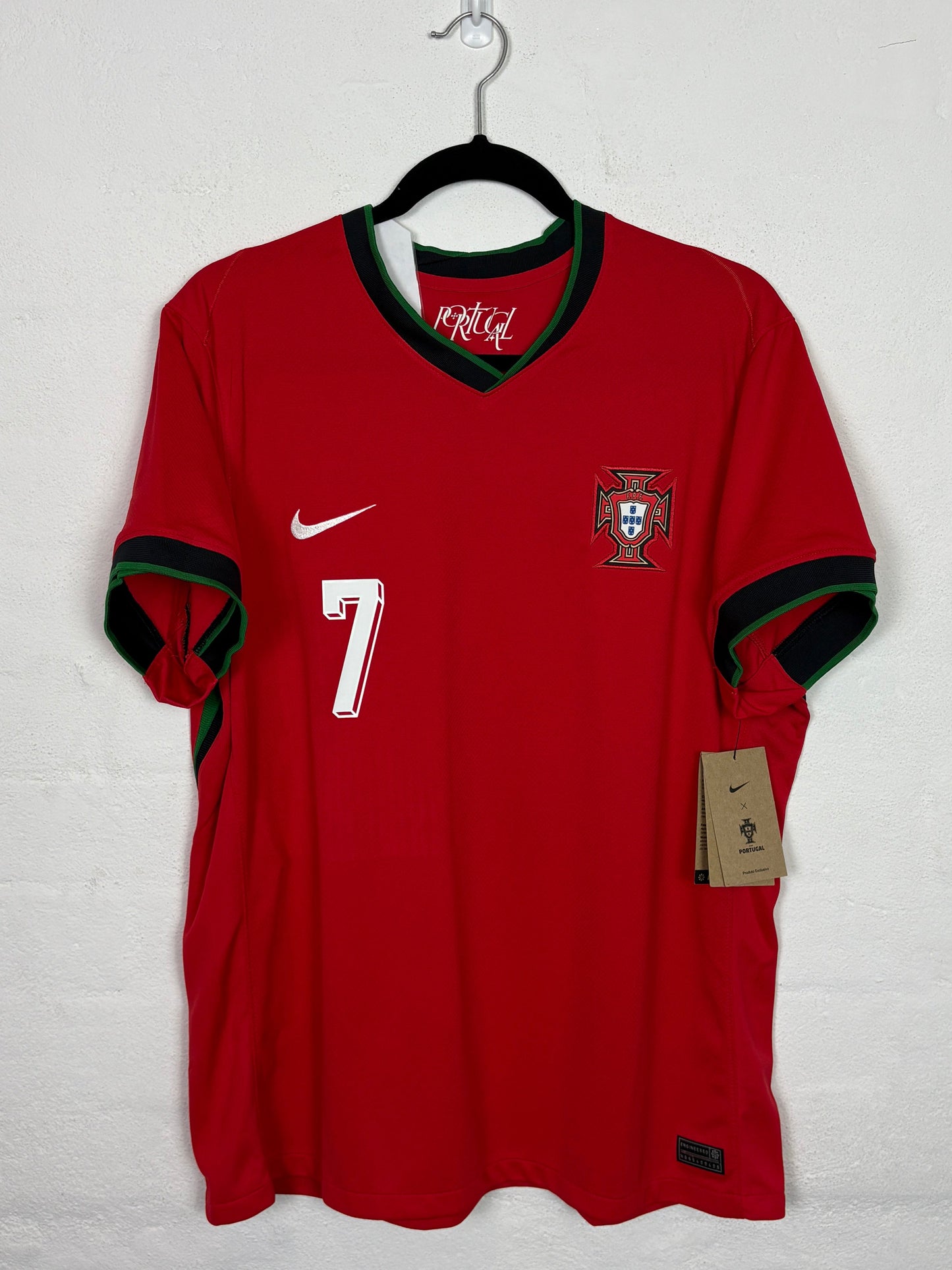 Portugal	2024 Home (W) XL Ronaldo 7