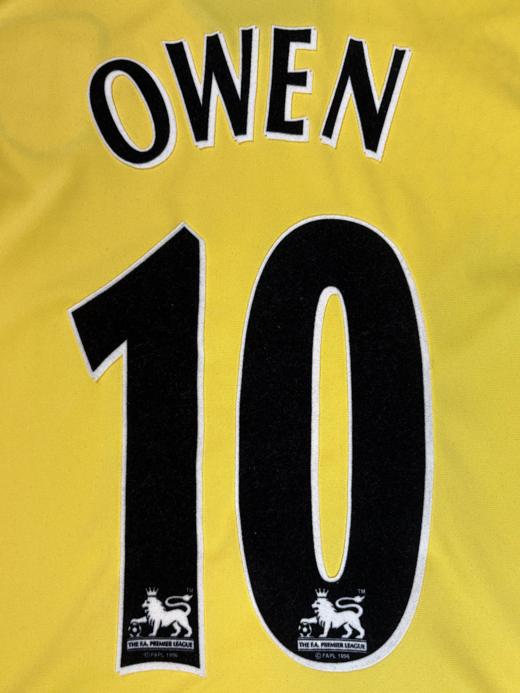 Liverpool 2005/06 Third Reebok Football Shirt Large Owen 10