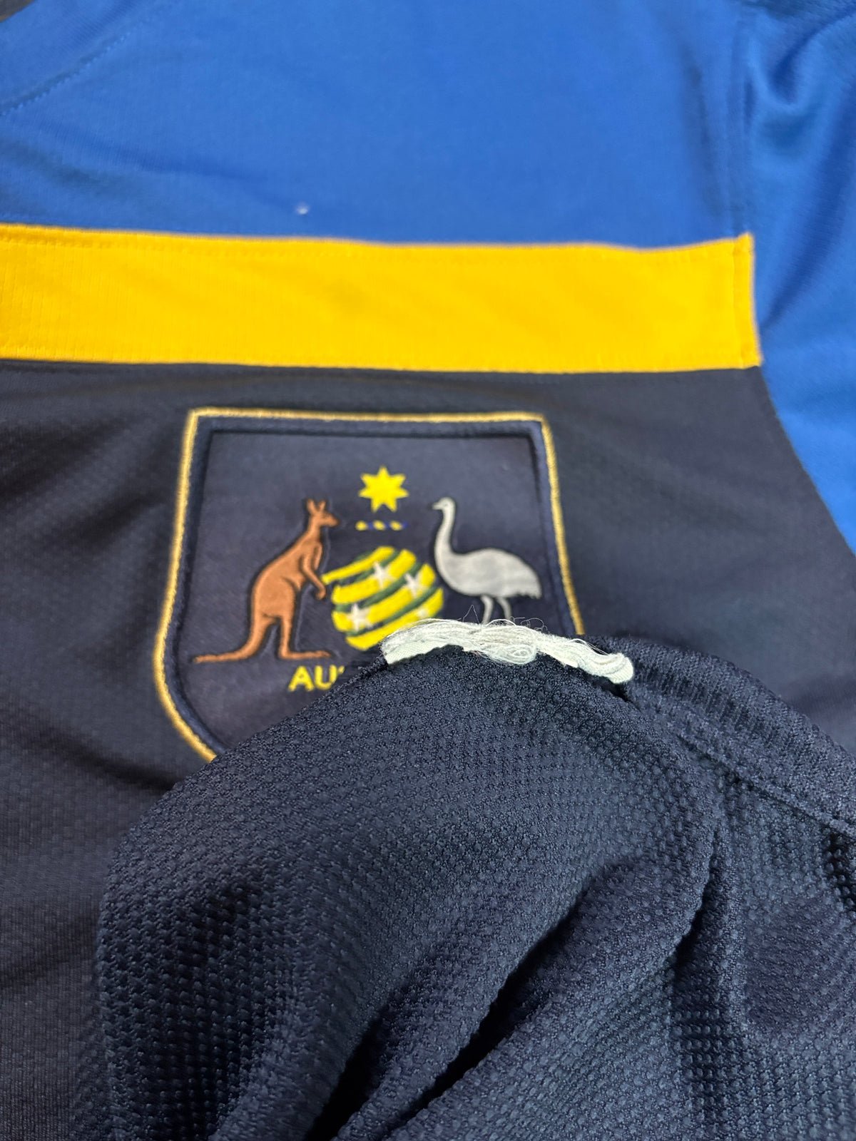 Australia 2010 Away Nike Football Shirt Medium