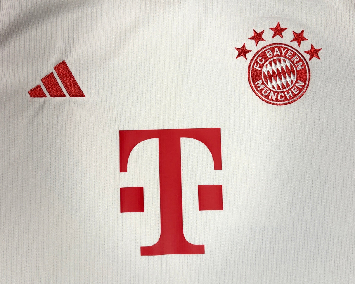 Bayern Munich 2023/24 Home Adidas Football Shirt Large Musiala 42