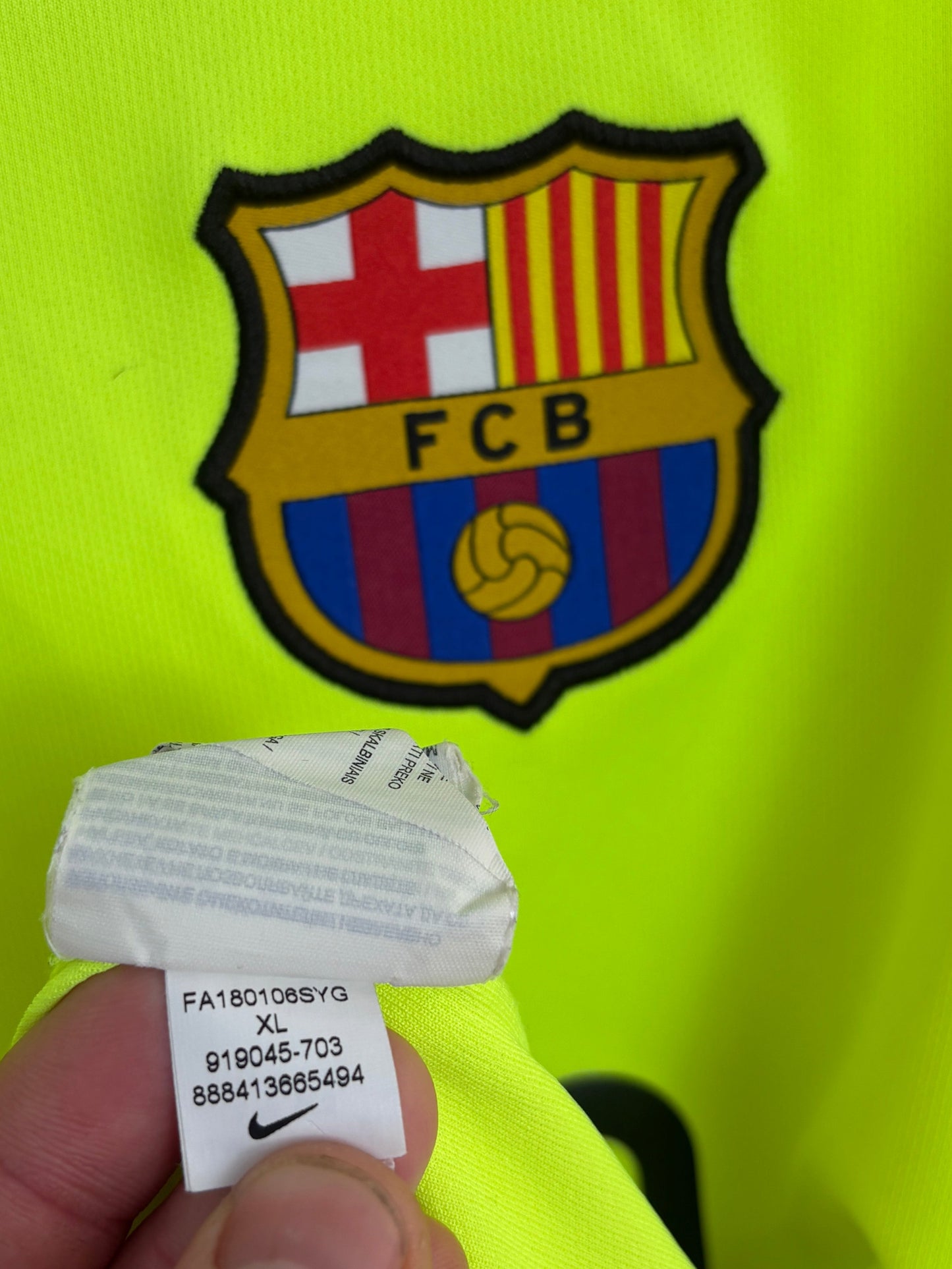 Barcelona 2018/19 Away XL Rakitic 4