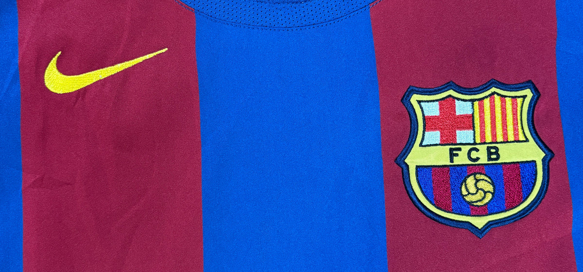 Barcelona 2004/05 Home Nike Football Shirt Large