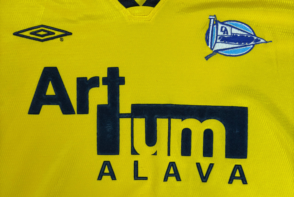 Alaves 2002/03 Away Umbro Football Shirt Large