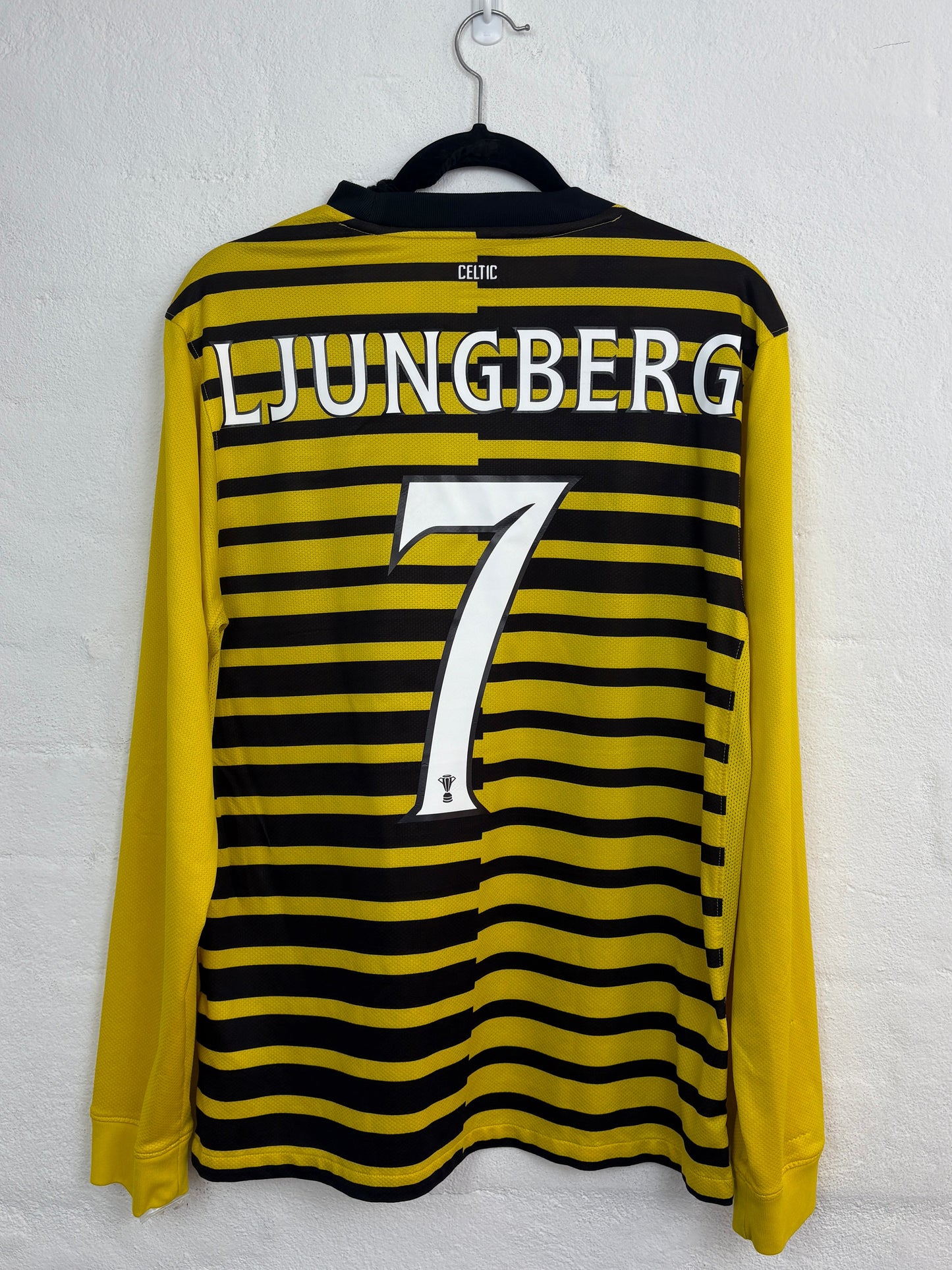 Celtic 2011/12 Away Medium Ljungberg 7