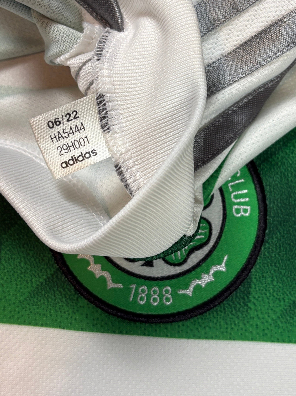 Celtic 2022/23 Home Adidas Football Shirt Small