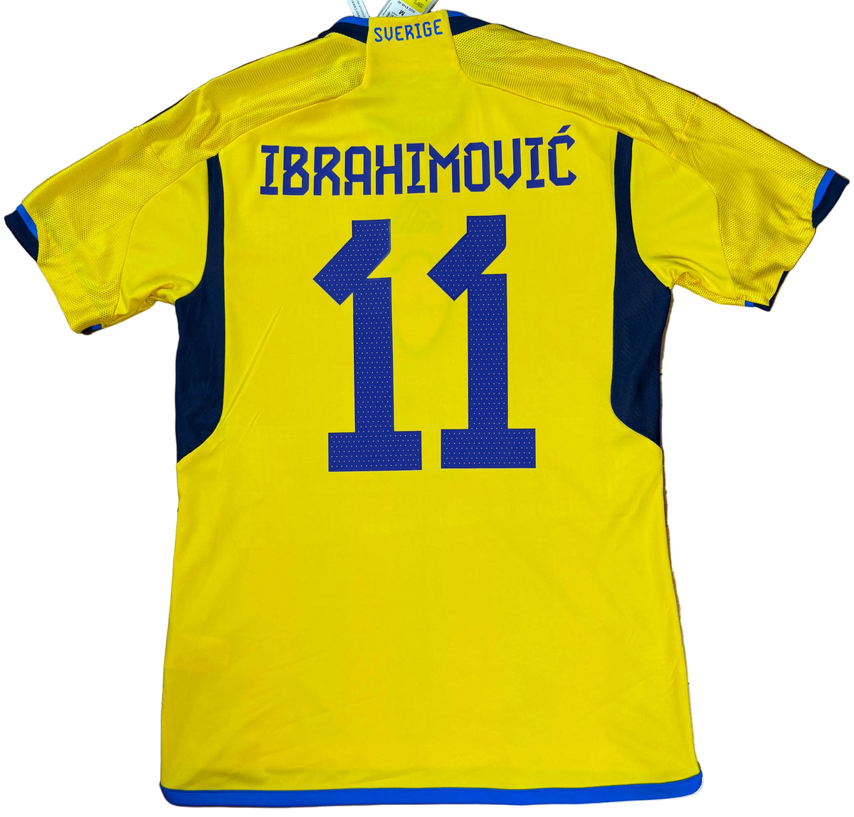 Sweden 2023 Home Adidas Football Shirt Medium Ibrahimovic 11
