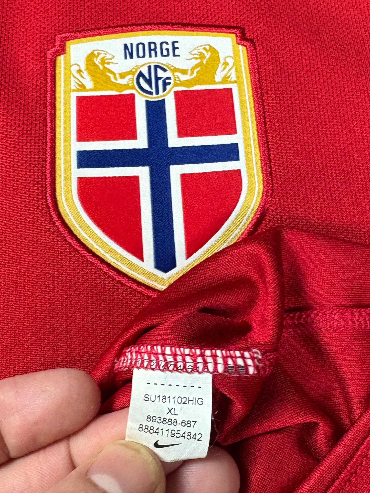 Norway 2018/19 Home Nike Football Shirt Extra Large