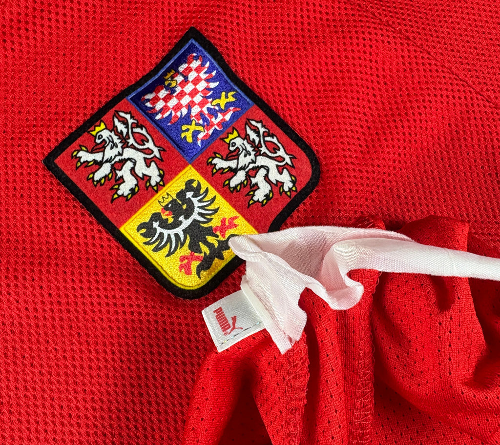 Czech Republic 2008 Home Puma Football Shirt Medium