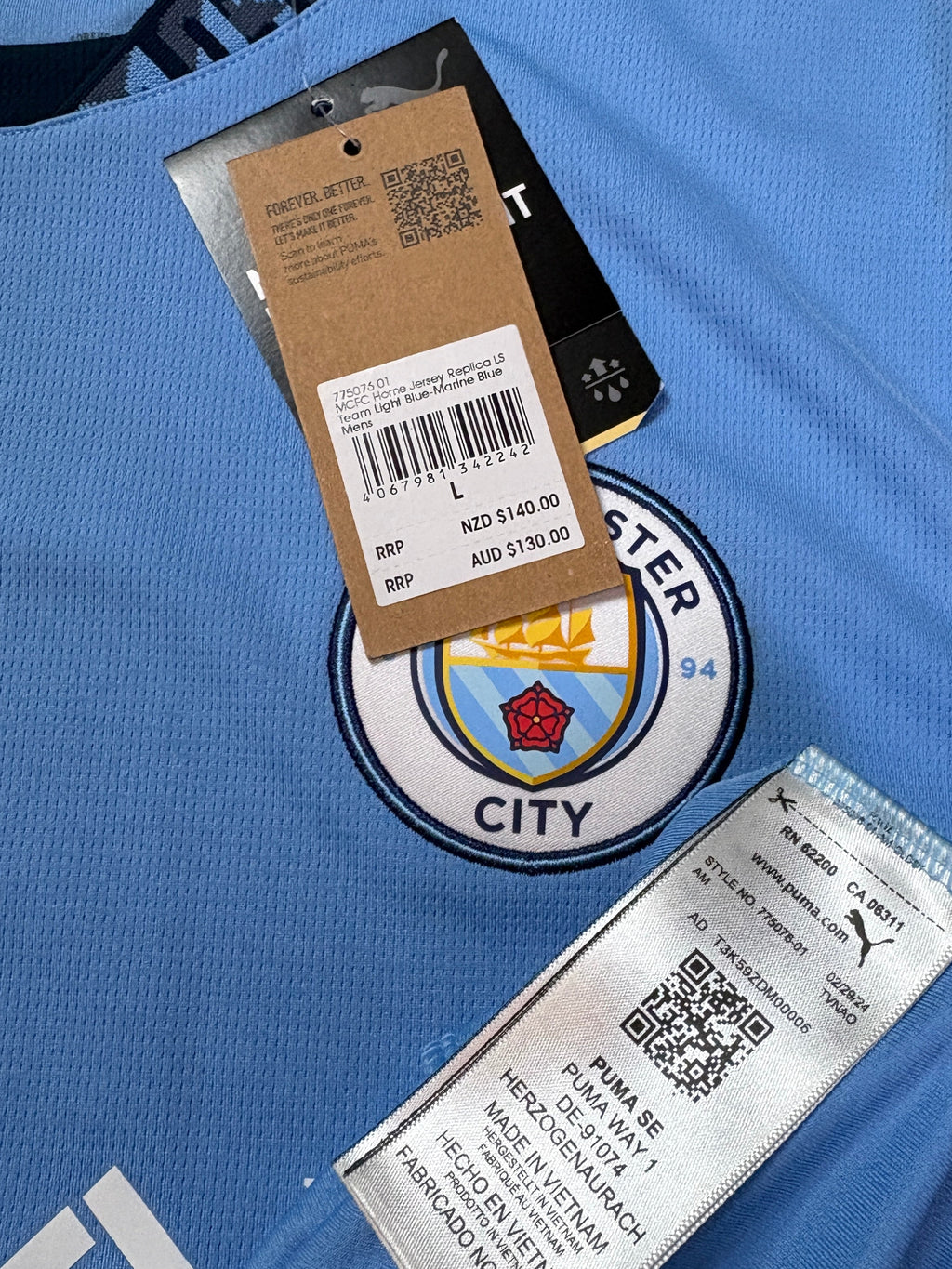 Manchester City 2024/25 Home Puma Football Shirt Large Haaland 9