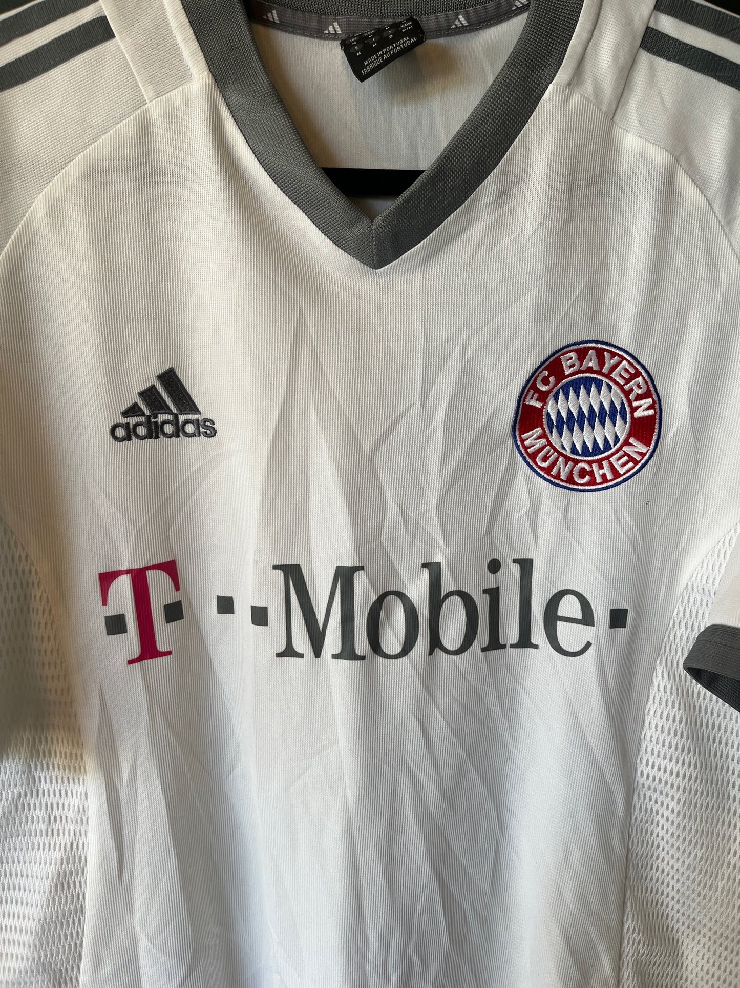 Bayern Munich 2002/03 Away Medium Maakay 10
