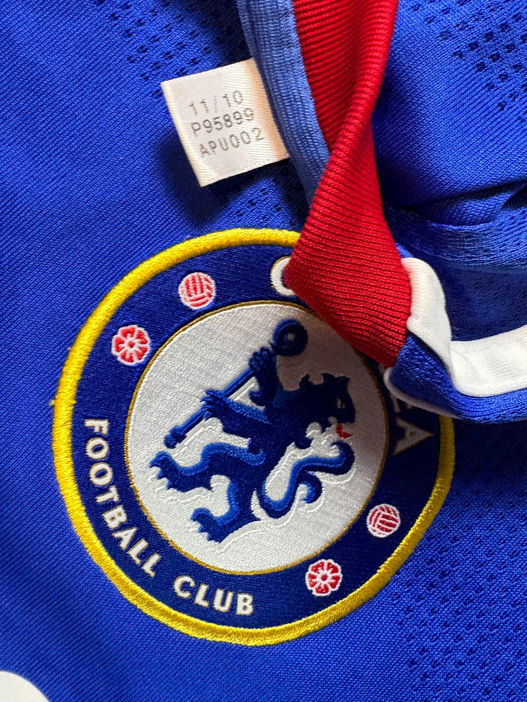 Chelsea 2010/11 Home Adidas Football Shirt Medium Essien 5