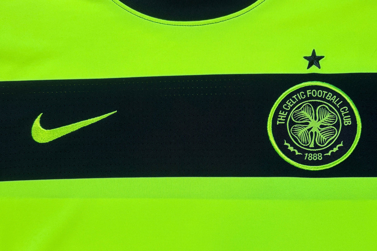 Celtic 2009/10 Away Nike Football Shirt Medium