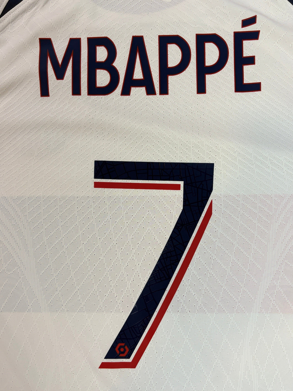 PSG 2022/23 Away Nike Football Shirt Large Mbappe 7