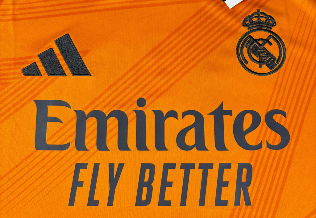 Real Madrid 2024/25 Away Adidas Football Shirt Large Valverde 8