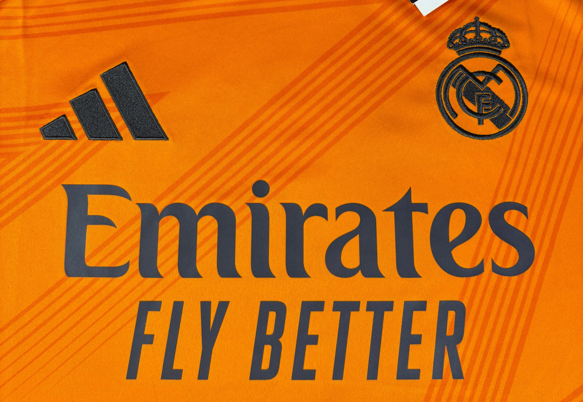 Real Madrid 2024/25 Away Adidas Football Shirt Large Valverde 8