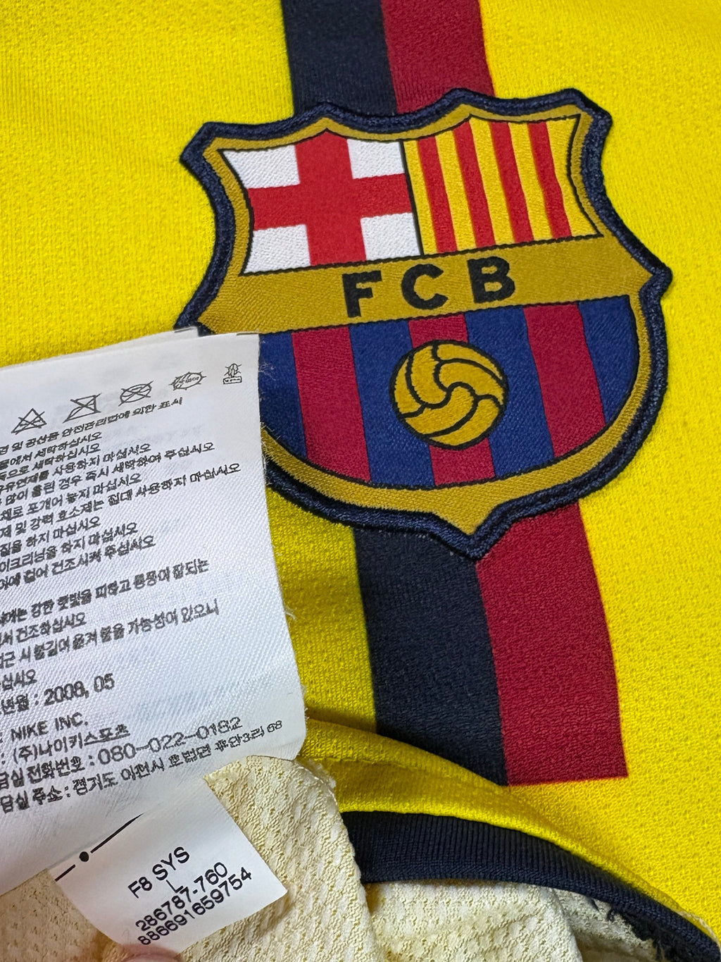 Barcelona 2008/10 Away Nike Football Shirt Large