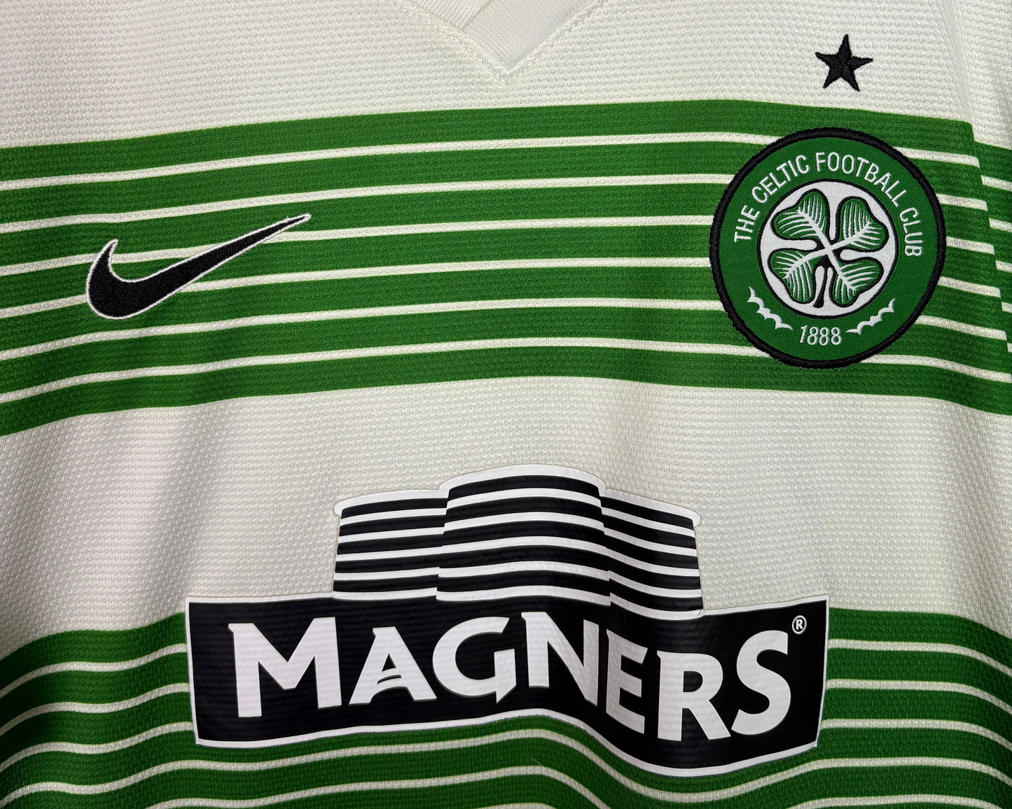 Celtic 2013/14 Home L Rogic 18
