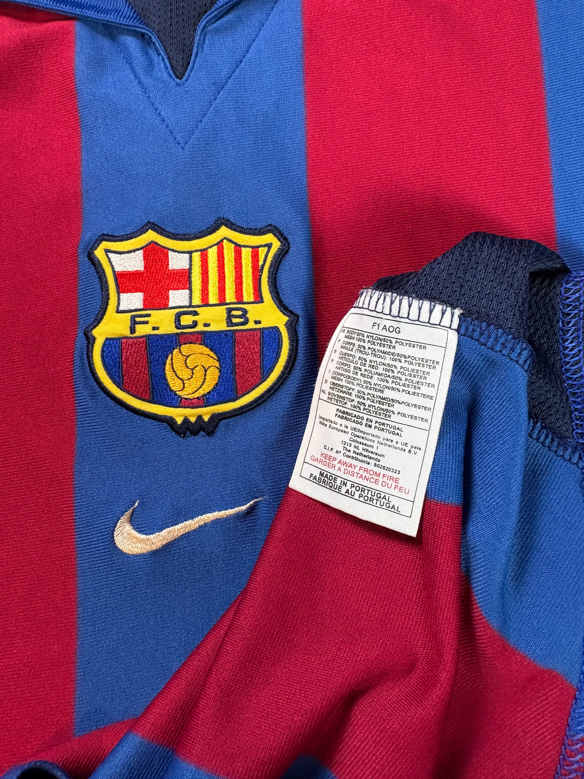 Barcelona 2001/02 Home Nike Football Shirt Small