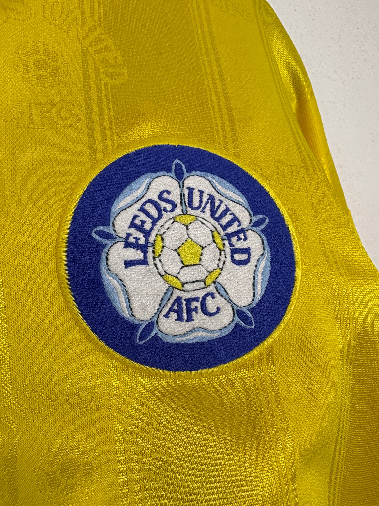 Leeds 1997/98 Away Large Kewell 19